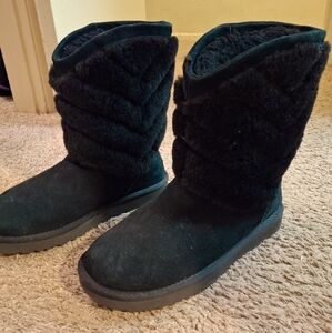 Cute Black Fur Stripes UGG boots size 8